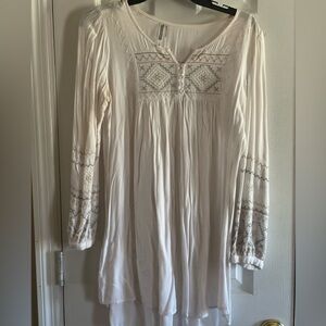 Monoreno Cream Long Sleeve Dress